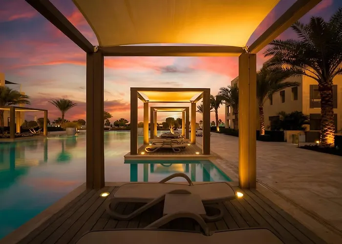 Peaceful 1br Beachfront Free Pool *