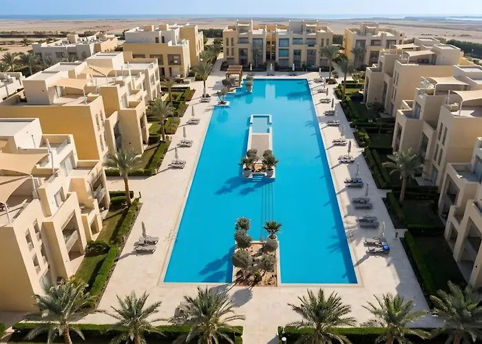 Peaceful 1br Beachfront Free Pool
